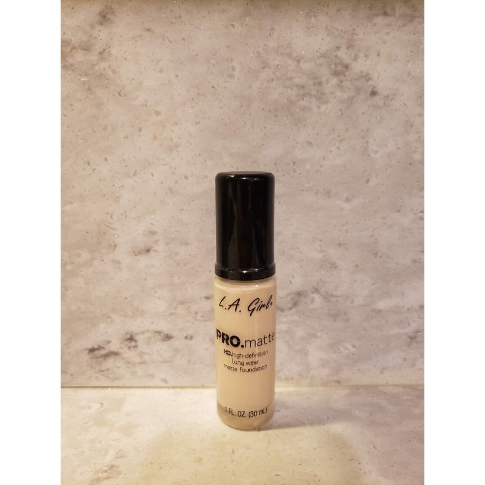 LA Girl Pro Matte High Definition Long Wear Matte Foundation GLM671 Ivory New